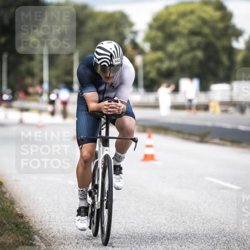 16.08.2026 - KN Förde Triathlon 2026 H.Heesch http://msf.ph/oto/9985347 16.08.2026 13:04:07 Radfahren 514, 515, 532, 542, 545, 608, 703 meine-sportfotos.de