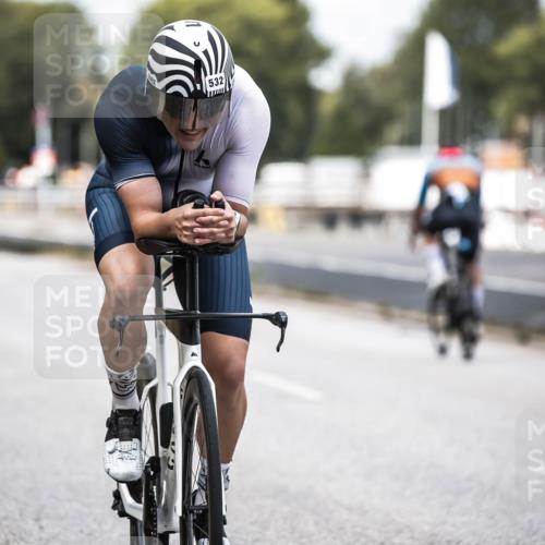16.08.2026 - KN Förde Triathlon 2026 H.Heesch http://msf.ph/oto/9985355 16.08.2026 13:04:07 Radfahren 514, 515, 532, 542, 545, 608, 703 meine-sportfotos.de