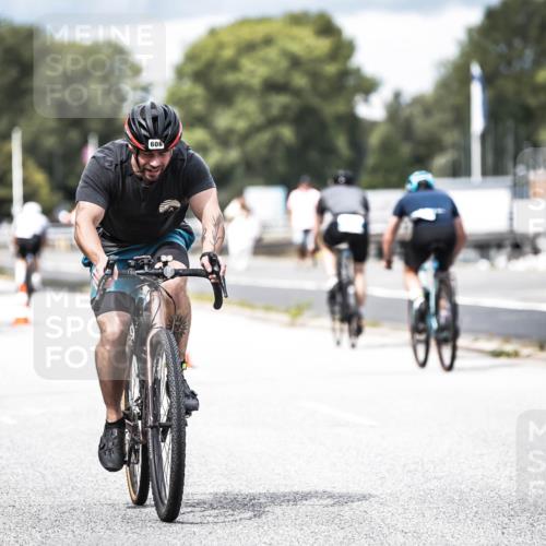 16.08.2026 - KN Förde Triathlon 2026 H.Heesch http://msf.ph/oto/9985371 16.08.2026 13:04:17 Radfahren 606, 721 meine-sportfotos.de