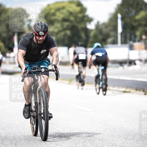 16.08.2026 - KN Förde Triathlon 2026 H.Heesch http://msf.ph/oto/9985373 16.08.2026 13:04:17 Radfahren 606, 721 meine-sportfotos.de