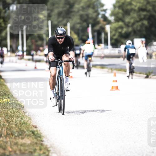 16.08.2026 - KN Förde Triathlon 2026 H.Heesch http://msf.ph/oto/9985388 16.08.2026 13:04:22 Radfahren 575 meine-sportfotos.de