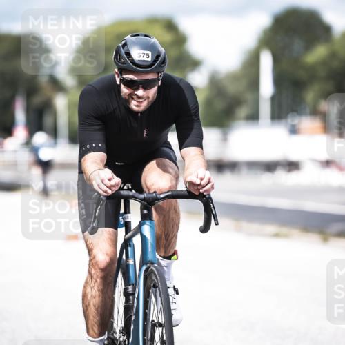 16.08.2026 - KN Förde Triathlon 2026 H.Heesch http://msf.ph/oto/9985408 16.08.2026 13:04:23 Radfahren 575 meine-sportfotos.de