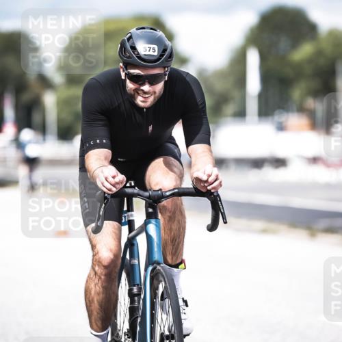 16.08.2026 - KN Förde Triathlon 2026 H.Heesch http://msf.ph/oto/9985409 16.08.2026 13:04:23 Radfahren 575 meine-sportfotos.de