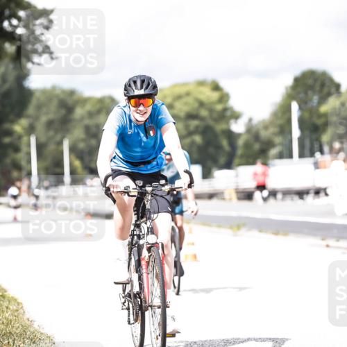 16.08.2026 - KN Förde Triathlon 2026 H.Heesch http://msf.ph/oto/9985428 16.08.2026 13:04:48 Radfahren 555, 705, 717 meine-sportfotos.de