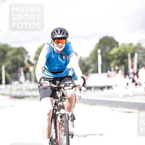 16.08.2026 - KN Förde Triathlon 2026 H.Heesch http://msf.ph/oto/9985434 16.08.2026 13:04:48 Radfahren 555, 705, 717 meine-sportfotos.de