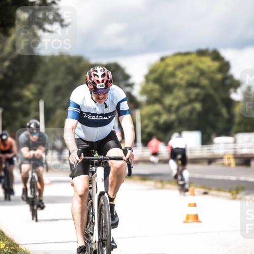 16.08.2026 - KN Förde Triathlon 2026 H.Heesch http://msf.ph/oto/9985448 16.08.2026 13:05:02 Radfahren 501, 502, 508, 708, 724, 740, 742 meine-sportfotos.de