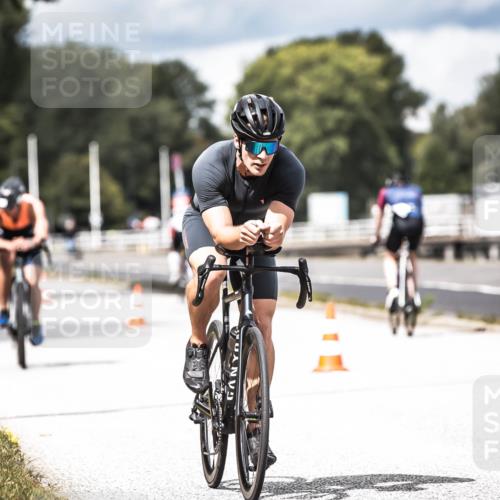 16.08.2026 - KN Förde Triathlon 2026 H.Heesch http://msf.ph/oto/9985461 16.08.2026 13:05:04 Radfahren 196, 502, 508, 708, 724, 740, 742 meine-sportfotos.de