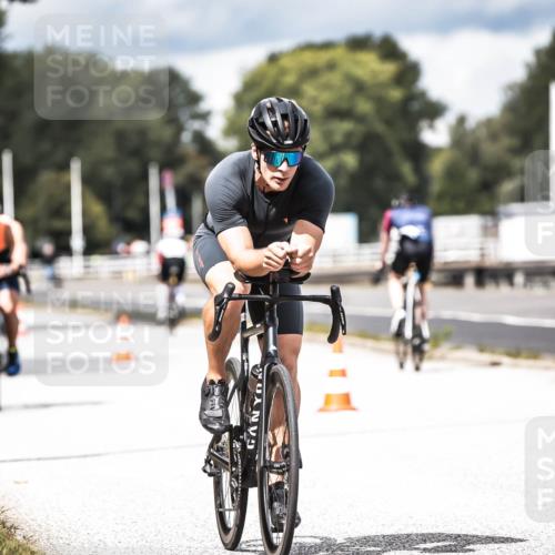 16.08.2026 - KN Förde Triathlon 2026 H.Heesch http://msf.ph/oto/9985462 16.08.2026 13:05:04 Radfahren 196, 502, 508, 708, 724, 740, 742 meine-sportfotos.de