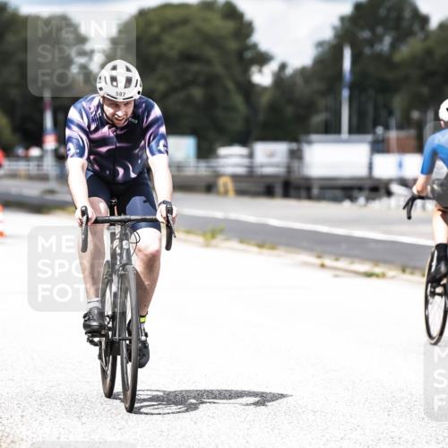16.08.2026 - KN Förde Triathlon 2026 H.Heesch http://msf.ph/oto/9985487 16.08.2026 13:05:22 Radfahren 511, 540, 587 meine-sportfotos.de
