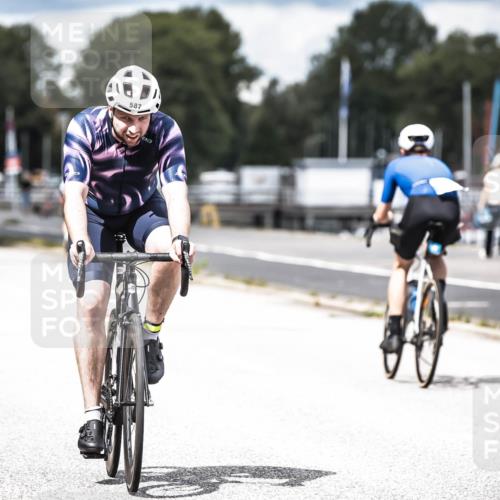 16.08.2026 - KN Förde Triathlon 2026 H.Heesch http://msf.ph/oto/9985490 16.08.2026 13:05:23 Radfahren 511, 579, 587 meine-sportfotos.de