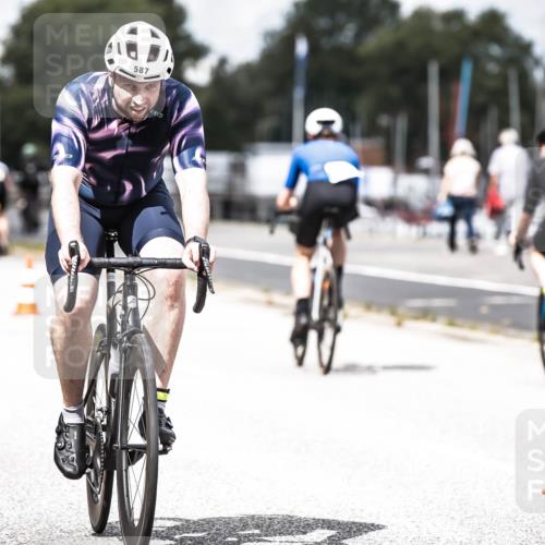 16.08.2026 - KN Förde Triathlon 2026 H.Heesch http://msf.ph/oto/9985494 16.08.2026 13:05:23 Radfahren 511, 579, 587 meine-sportfotos.de