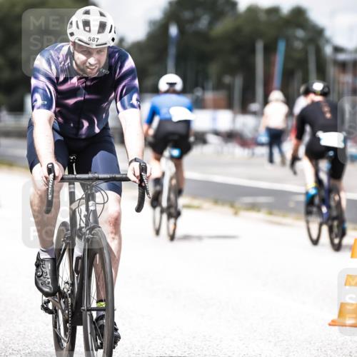16.08.2026 - KN Förde Triathlon 2026 H.Heesch http://msf.ph/oto/9985496 16.08.2026 13:05:23 Radfahren 511, 579, 587 meine-sportfotos.de