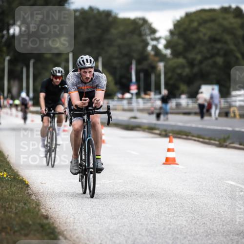 16.08.2026 - KN Förde Triathlon 2026 H.Heesch http://msf.ph/oto/9985570 16.08.2026 13:05:58 Radfahren 510, 517, 573 meine-sportfotos.de