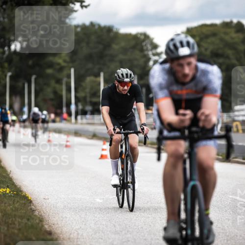 16.08.2026 - KN Förde Triathlon 2026 H.Heesch http://msf.ph/oto/9985574 16.08.2026 13:05:59 Radfahren 517, 573 meine-sportfotos.de