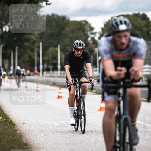 16.08.2026 - KN Förde Triathlon 2026 H.Heesch http://msf.ph/oto/9985576 16.08.2026 13:05:59 Radfahren 517, 573 meine-sportfotos.de