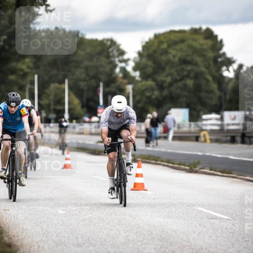 16.08.2026 - KN Förde Triathlon 2026 H.Heesch http://msf.ph/oto/9985584 16.08.2026 13:06:05 Radfahren 535, 542, 567, 586, 609, 715, 745 meine-sportfotos.de