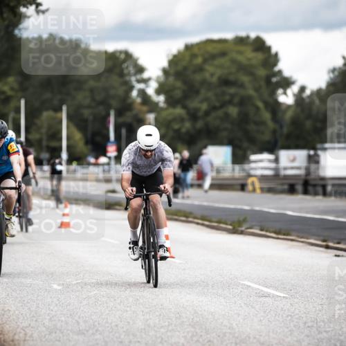 16.08.2026 - KN Förde Triathlon 2026 H.Heesch http://msf.ph/oto/9985587 16.08.2026 13:06:05 Radfahren 535, 542, 567, 586, 609, 715, 745 meine-sportfotos.de