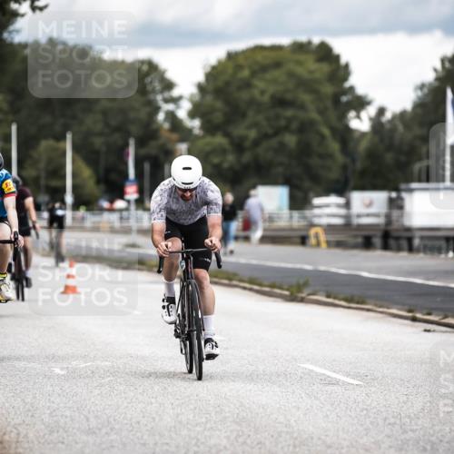 16.08.2026 - KN Förde Triathlon 2026 H.Heesch http://msf.ph/oto/9985589 16.08.2026 13:06:05 Radfahren 535, 542, 567, 586, 609, 715, 745 meine-sportfotos.de