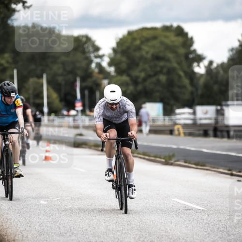 16.08.2026 - KN Förde Triathlon 2026 H.Heesch http://msf.ph/oto/9985592 16.08.2026 13:06:05 Radfahren 535, 542, 567, 586, 609, 715, 745 meine-sportfotos.de