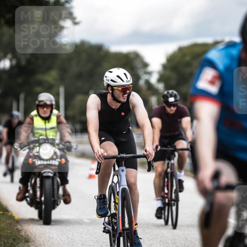 16.08.2026 - KN Förde Triathlon 2026 H.Heesch http://msf.ph/oto/9985611 16.08.2026 13:06:07 Radfahren 535, 542, 567, 585, 586, 609, 715, 745 meine-sportfotos.de