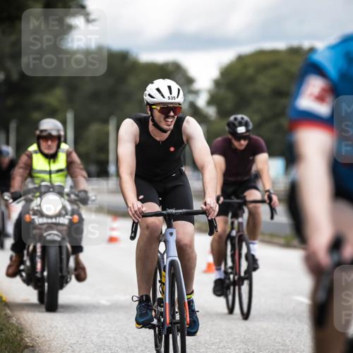 16.08.2026 - KN Förde Triathlon 2026 H.Heesch http://msf.ph/oto/9985613 16.08.2026 13:06:08 Radfahren 535, 542, 567, 585, 586, 609, 715, 745 meine-sportfotos.de