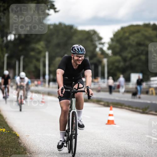 16.08.2026 - KN Förde Triathlon 2026 H.Heesch http://msf.ph/oto/9985620 16.08.2026 13:06:11 Radfahren 514, 535, 567, 585, 591, 715 meine-sportfotos.de