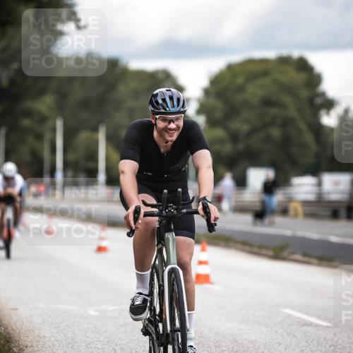 16.08.2026 - KN Förde Triathlon 2026 H.Heesch http://msf.ph/oto/9985627 16.08.2026 13:06:11 Radfahren 514, 535, 567, 585, 591, 715 meine-sportfotos.de