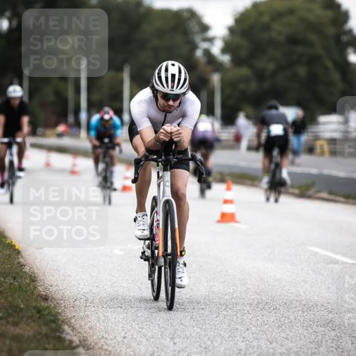 16.08.2026 - KN Förde Triathlon 2026 H.Heesch http://msf.ph/oto/9985635 16.08.2026 13:06:14 Radfahren 514, 539, 546, 585, 591 meine-sportfotos.de