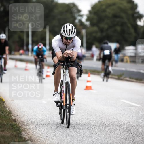 16.08.2026 - KN Förde Triathlon 2026 H.Heesch http://msf.ph/oto/9985636 16.08.2026 13:06:14 Radfahren 514, 539, 546, 585, 591 meine-sportfotos.de