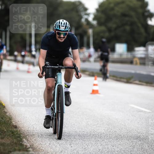 16.08.2026 - KN Förde Triathlon 2026 H.Heesch http://msf.ph/oto/9985677 16.08.2026 13:06:25 Radfahren 515, 527, 561, 580, 600, 709, 713, 714, 721, 725 meine-sportfotos.de