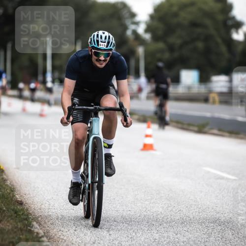 16.08.2026 - KN Förde Triathlon 2026 H.Heesch http://msf.ph/oto/9985678 16.08.2026 13:06:25 Radfahren 515, 527, 561, 580, 600, 709, 713, 714, 721, 725 meine-sportfotos.de