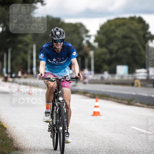 16.08.2026 - KN Förde Triathlon 2026 H.Heesch http://msf.ph/oto/9985687 16.08.2026 13:06:29 Radfahren 527, 580, 709, 725 meine-sportfotos.de