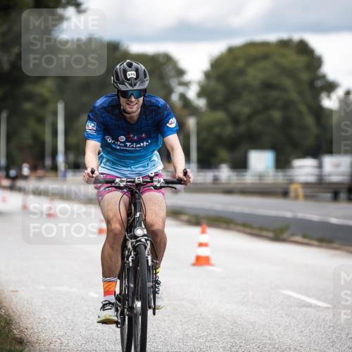 16.08.2026 - KN Förde Triathlon 2026 H.Heesch http://msf.ph/oto/9985690 16.08.2026 13:06:29 Radfahren 527, 580, 709, 725 meine-sportfotos.de