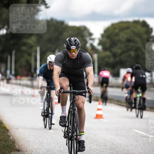 16.08.2026 - KN Förde Triathlon 2026 H.Heesch http://msf.ph/oto/9985701 16.08.2026 13:06:35 Radfahren 545, 571 meine-sportfotos.de