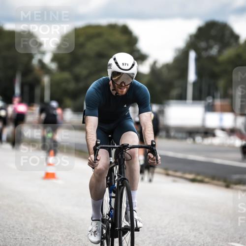 16.08.2026 - KN Förde Triathlon 2026 H.Heesch http://msf.ph/oto/9985716 16.08.2026 13:06:36 Radfahren 534, 545, 571 meine-sportfotos.de