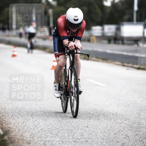 16.08.2026 - KN Förde Triathlon 2026 H.Heesch http://msf.ph/oto/9985751 16.08.2026 13:06:53 Radfahren 520, 583, 723 meine-sportfotos.de