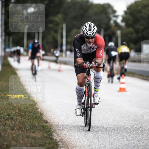 16.08.2026 - KN Förde Triathlon 2026 H.Heesch http://msf.ph/oto/9985782 16.08.2026 13:07:07 Radfahren 509, 543, 727 meine-sportfotos.de