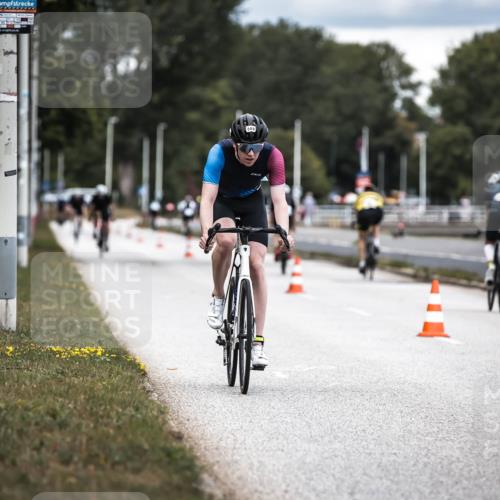 16.08.2026 - KN Förde Triathlon 2026 H.Heesch http://msf.ph/oto/9985793 16.08.2026 13:07:09 Radfahren 509, 543, 704, 727 meine-sportfotos.de