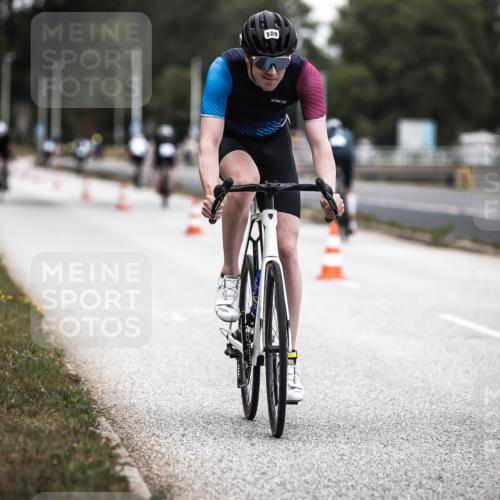 16.08.2026 - KN Förde Triathlon 2026 H.Heesch http://msf.ph/oto/9985808 16.08.2026 13:07:10 Radfahren 507, 509, 543, 704, 727 meine-sportfotos.de