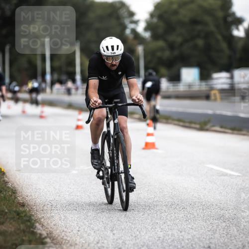 16.08.2026 - KN Förde Triathlon 2026 H.Heesch http://msf.ph/oto/9985824 16.08.2026 13:07:16 Radfahren 507, 704, 724, 740 meine-sportfotos.de
