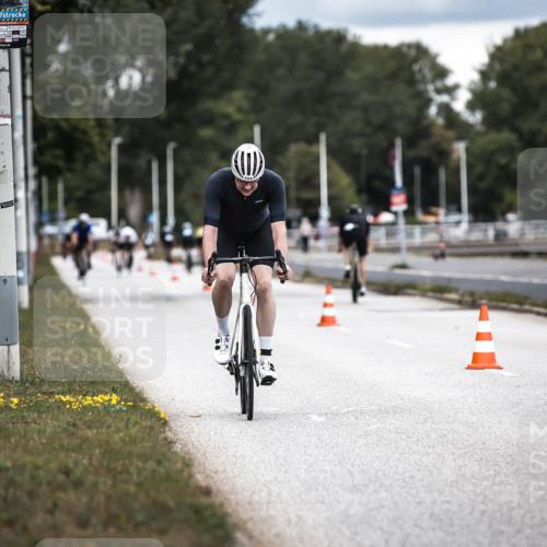 16.08.2026 - KN Förde Triathlon 2026 H.Heesch http://msf.ph/oto/9985831 16.08.2026 13:07:18 Radfahren 507, 724, 740 meine-sportfotos.de