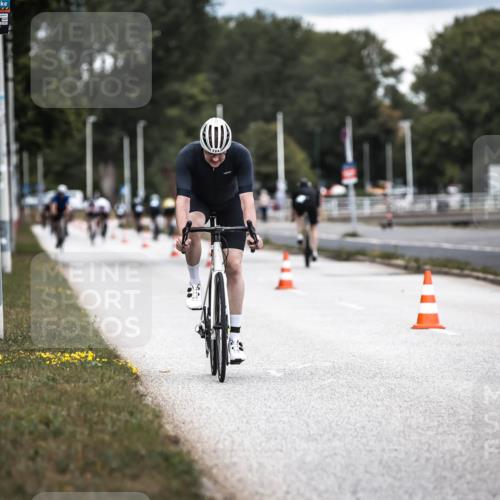 16.08.2026 - KN Förde Triathlon 2026 H.Heesch http://msf.ph/oto/9985833 16.08.2026 13:07:18 Radfahren 507, 724, 740 meine-sportfotos.de