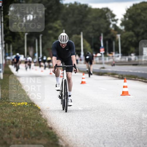 16.08.2026 - KN Förde Triathlon 2026 H.Heesch http://msf.ph/oto/9985834 16.08.2026 13:07:18 Radfahren 507, 724, 740 meine-sportfotos.de