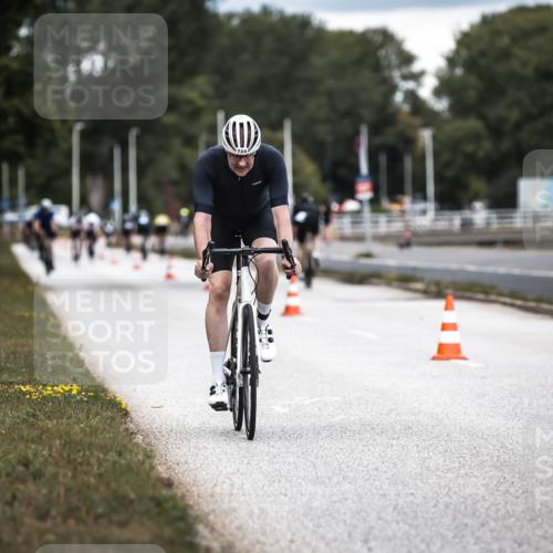 16.08.2026 - KN Förde Triathlon 2026 H.Heesch http://msf.ph/oto/9985838 16.08.2026 13:07:18 Radfahren 507, 724, 740 meine-sportfotos.de