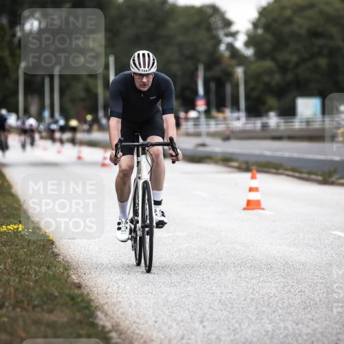 16.08.2026 - KN Förde Triathlon 2026 H.Heesch http://msf.ph/oto/9985842 16.08.2026 13:07:19 Radfahren 724, 740 meine-sportfotos.de