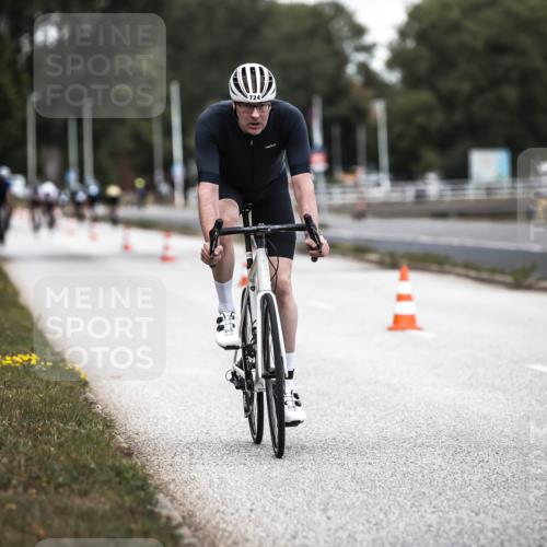 16.08.2026 - KN Förde Triathlon 2026 H.Heesch http://msf.ph/oto/9985846 16.08.2026 13:07:19 Radfahren 724, 740 meine-sportfotos.de