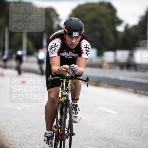 16.08.2026 - KN Förde Triathlon 2026 H.Heesch http://msf.ph/oto/9985917 16.08.2026 13:07:39 Radfahren 524, 592, 711 meine-sportfotos.de