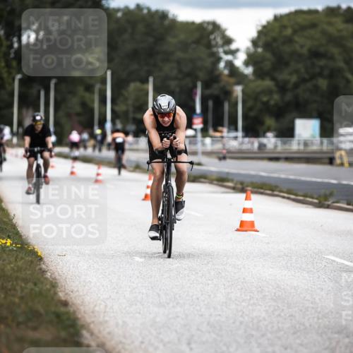 16.08.2026 - KN Förde Triathlon 2026 H.Heesch http://msf.ph/oto/9985956 16.08.2026 13:07:51 Radfahren 521, 530, 562, 594, 603, 743 meine-sportfotos.de