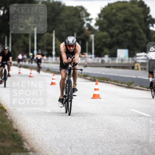 16.08.2026 - KN Förde Triathlon 2026 H.Heesch http://msf.ph/oto/9985960 16.08.2026 13:07:51 Radfahren 521, 530, 562, 594, 603, 743 meine-sportfotos.de
