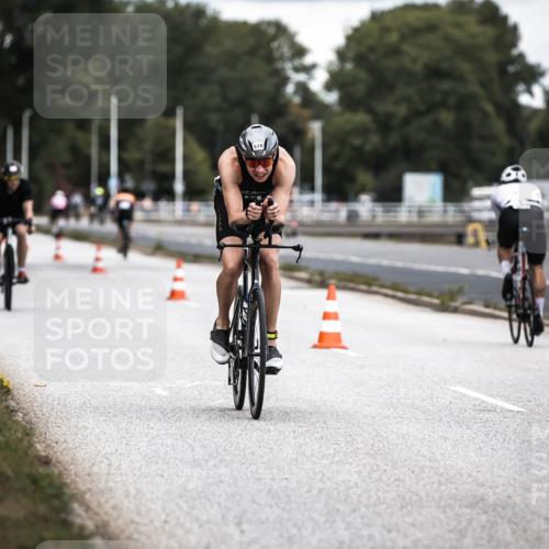 16.08.2026 - KN Förde Triathlon 2026 H.Heesch http://msf.ph/oto/9985962 16.08.2026 13:07:51 Radfahren 521, 530, 562, 594, 603, 743 meine-sportfotos.de